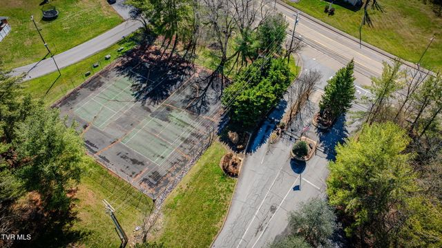 111 Tree Top Lane 111, Johnson City, TN 37601