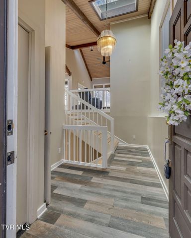 111 Tree Top Lane 111, Johnson City, TN 37601