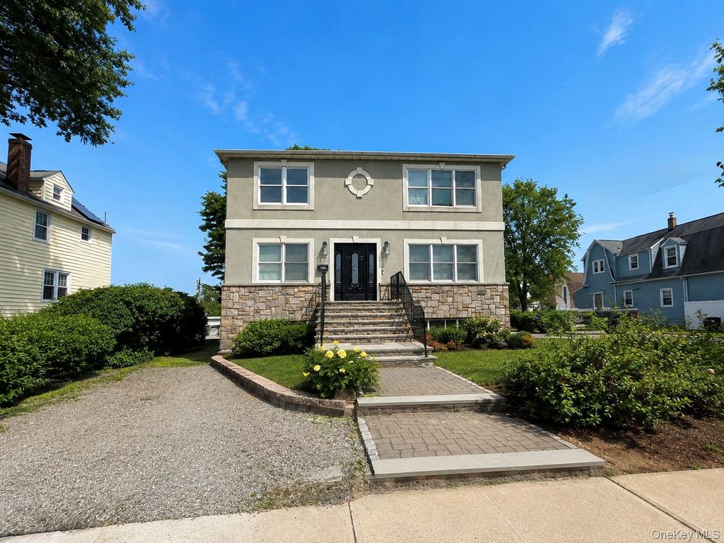 424 Bellevue Avenue, Yonkers, NY 10703