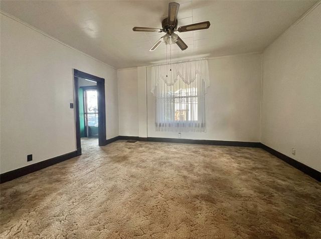 539 Pine St, Mt Pleasant Boro, PA 15666