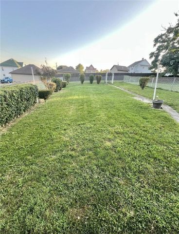 539 Pine St, Mt Pleasant Boro, PA 15666