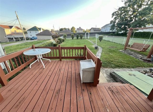 539 Pine St, Mt Pleasant Boro, PA 15666