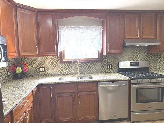 1010 Osmond Avenue, Antioch, IL 60002