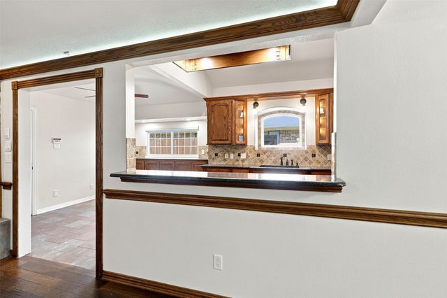1550 Oak Creek Drive, Lewisville, TX 75077