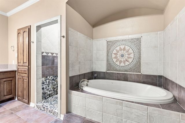 1550 Oak Creek Drive, Lewisville, TX 75077