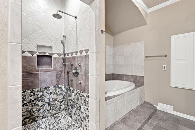 1550 Oak Creek Drive, Lewisville, TX 75077