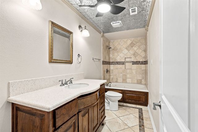 1550 Oak Creek Drive, Lewisville, TX 75077