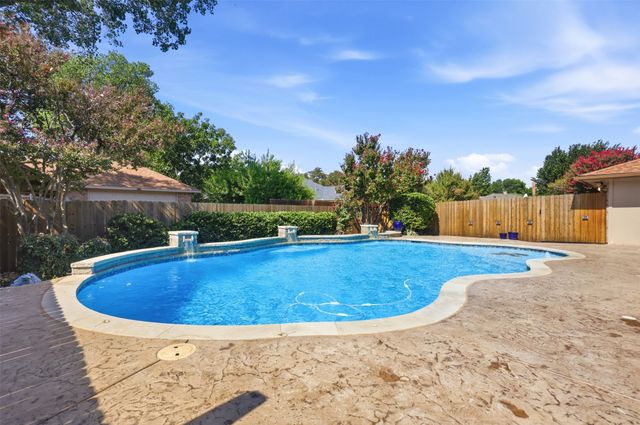 1550 Oak Creek Drive, Lewisville, TX 75077