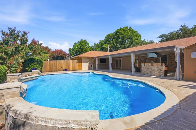 1550 Oak Creek Drive, Lewisville, TX 75077