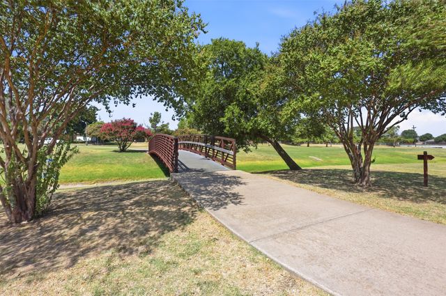 1550 Oak Creek Drive, Lewisville, TX 75077