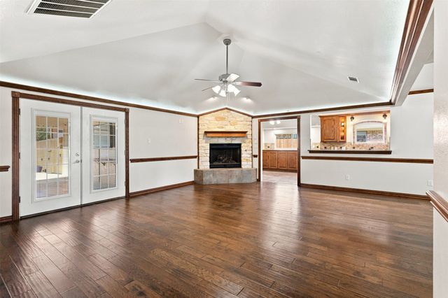 1550 Oak Creek Drive, Lewisville, TX 75077