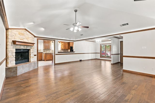 1550 Oak Creek Drive, Lewisville, TX 75077