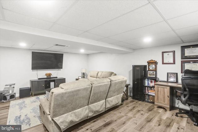 3175 W COLLEGE AVE, York, PA 17408
