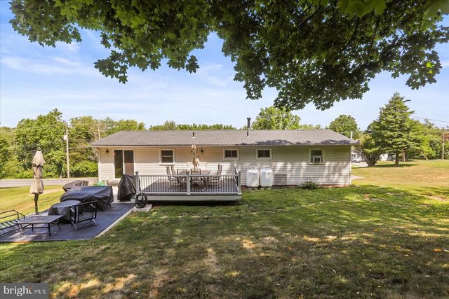 3175 W COLLEGE AVE, York, PA 17408