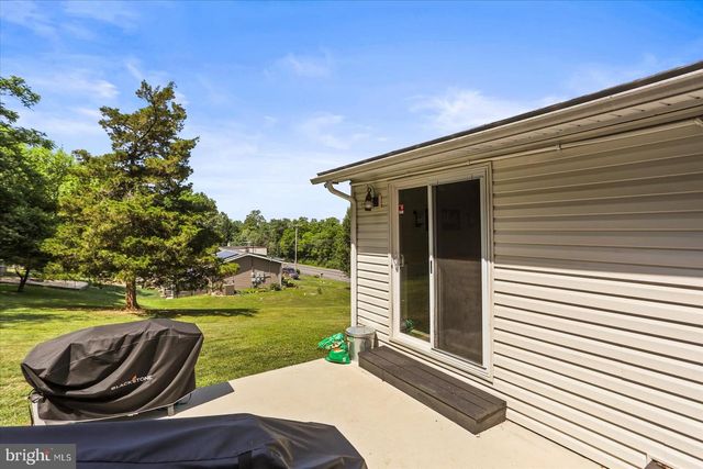 3175 W COLLEGE AVE, York, PA 17408