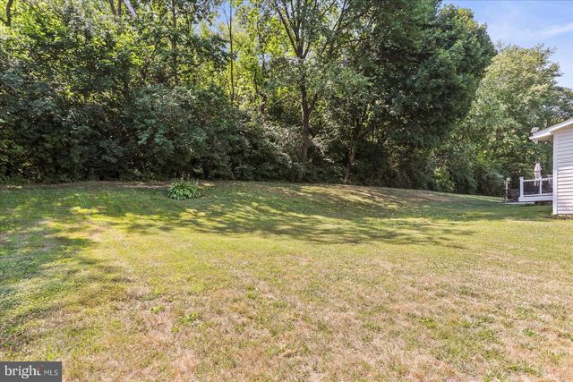 3175 W COLLEGE AVE, York, PA 17408