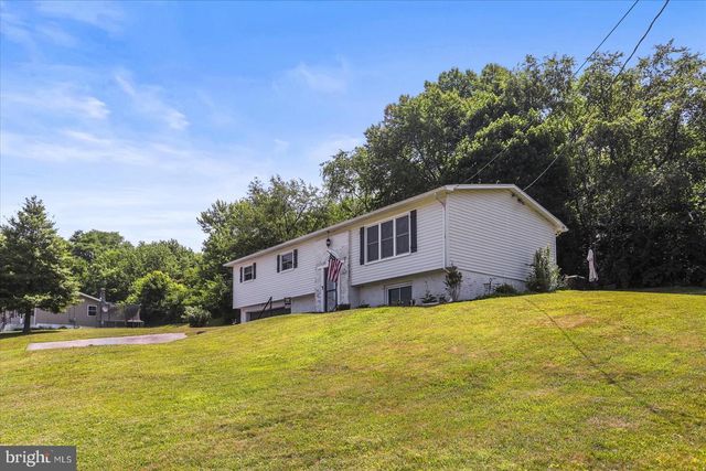 3175 W COLLEGE AVE, York, PA 17408