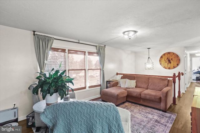 3175 W COLLEGE AVE, York, PA 17408
