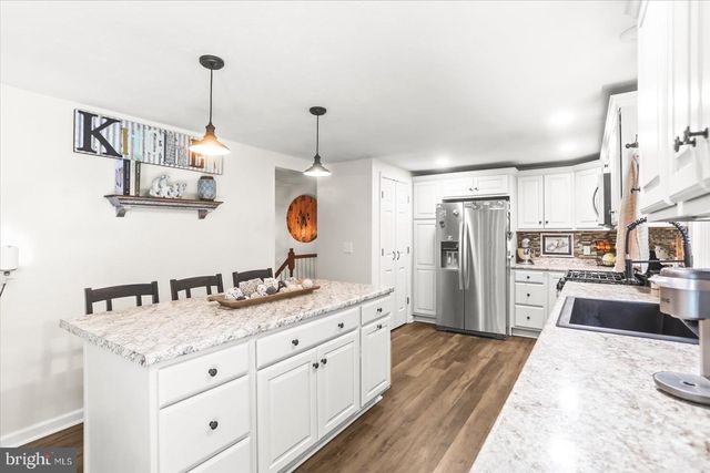 3175 W COLLEGE AVE, York, PA 17408