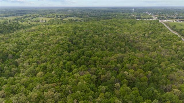 0 Indian Creek Rd, Mc Ewen, TN 37101