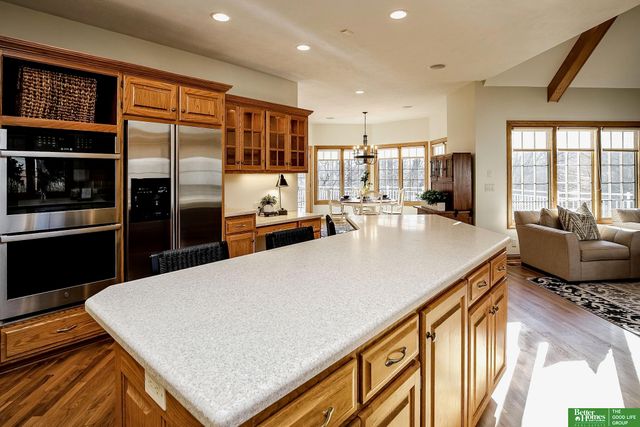 13309 Nicholas Street, Omaha, NE 68154