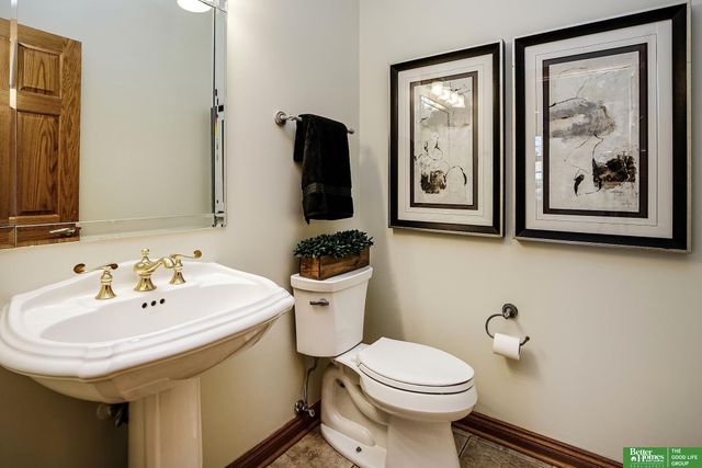 13309 Nicholas Street, Omaha, NE 68154