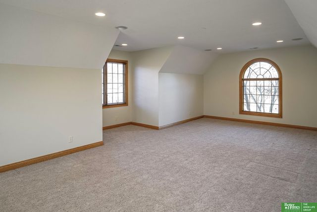 13309 Nicholas Street, Omaha, NE 68154