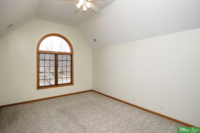 13309 Nicholas Street, Omaha, NE 68154