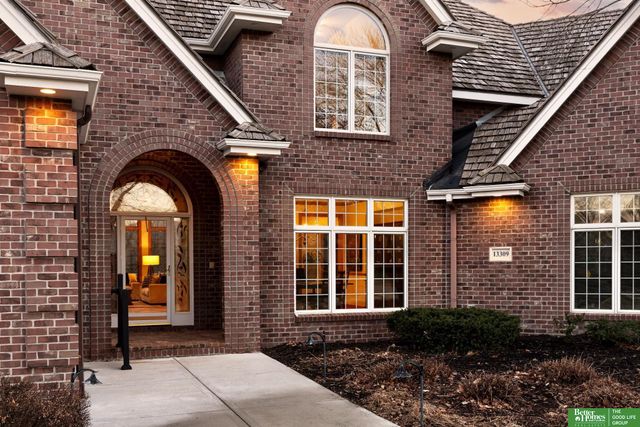 13309 Nicholas Street, Omaha, NE 68154