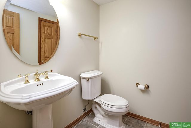 13309 Nicholas Street, Omaha, NE 68154