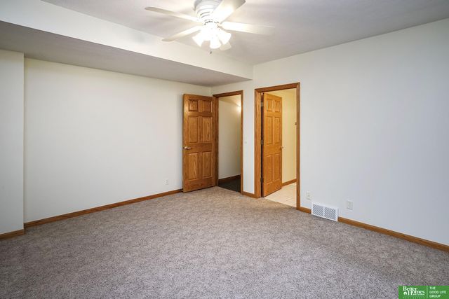 13309 Nicholas Street, Omaha, NE 68154