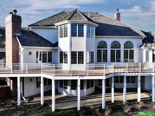 13309 Nicholas Street, Omaha, NE 68154