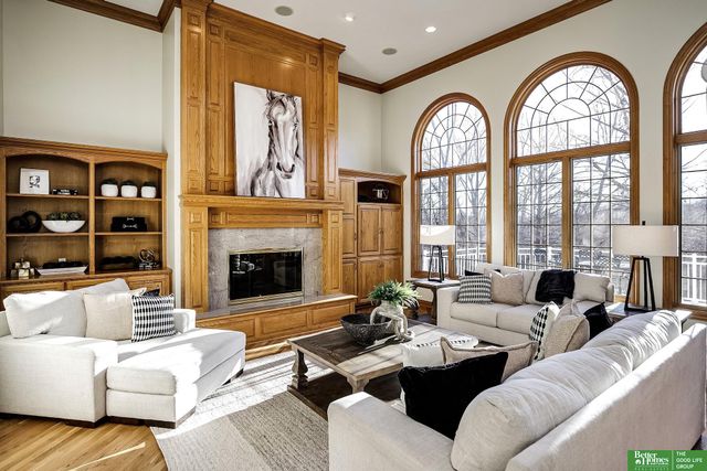 13309 Nicholas Street, Omaha, NE 68154