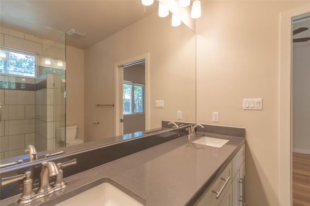 1702 Forest Hill DR A, Austin, TX 78745