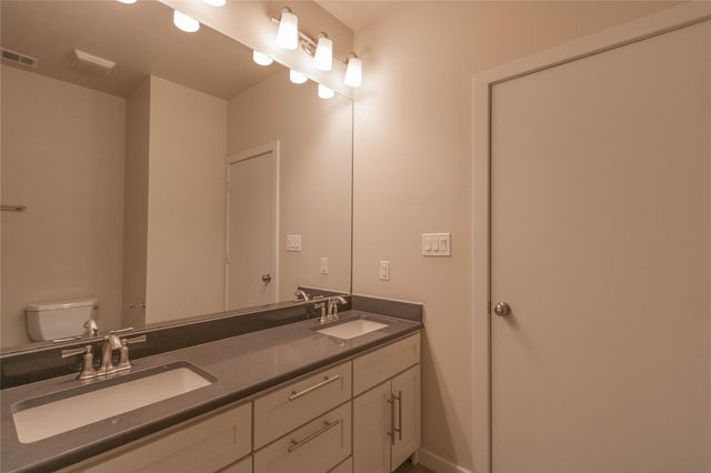 1702 Forest Hill DR A, Austin, TX 78745