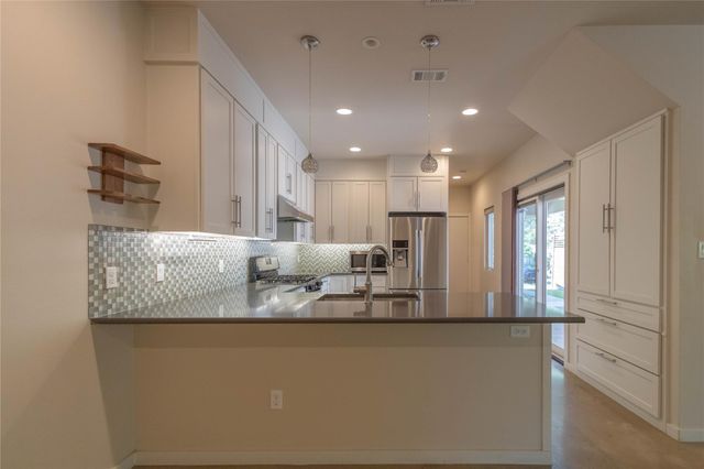 1702 Forest Hill DR A, Austin, TX 78745