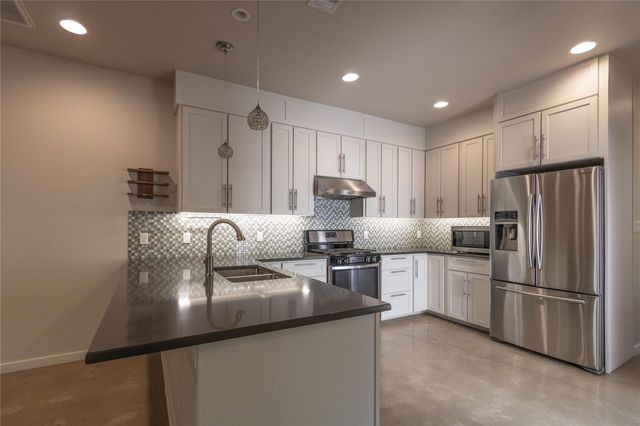 1702 Forest Hill DR A, Austin, TX 78745