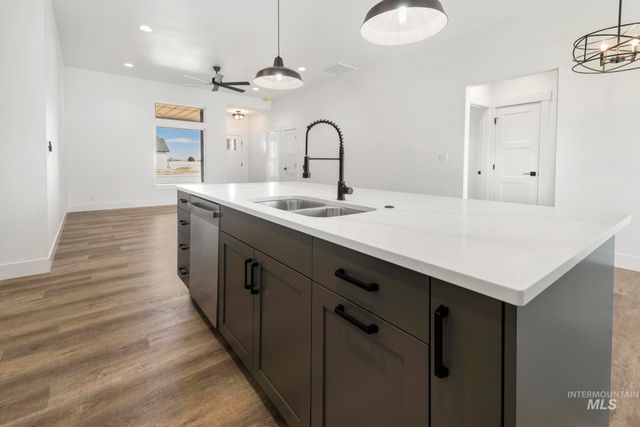 821 23rd Ave E, Jerome, ID 83338