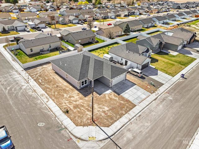 821 23rd Ave E, Jerome, ID 83338
