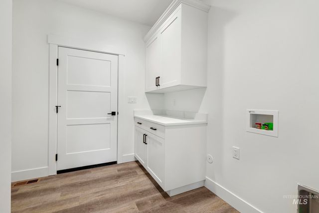 821 23rd Ave E, Jerome, ID 83338