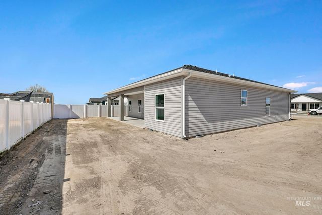 821 23rd Ave E, Jerome, ID 83338