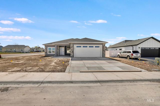 821 23rd Ave E, Jerome, ID 83338