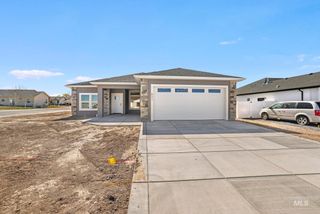 821 23rd Ave E, Jerome, ID 83338