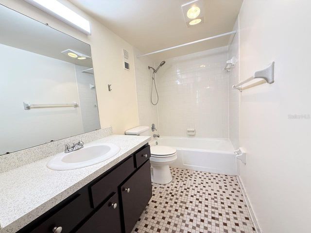 3301 58TH AVENUE S 512, St Petersburg, FL 33712