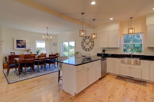 307 Rye Circle, South Burlington, VT 05403