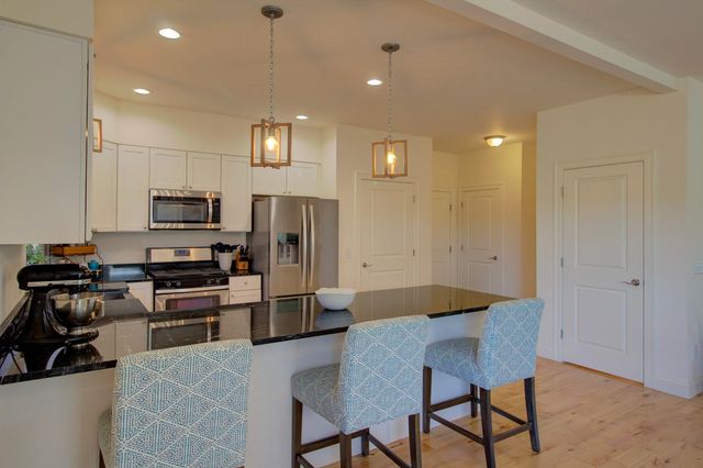 307 Rye Circle, South Burlington, VT 05403