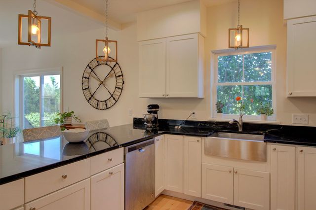 307 Rye Circle, South Burlington, VT 05403