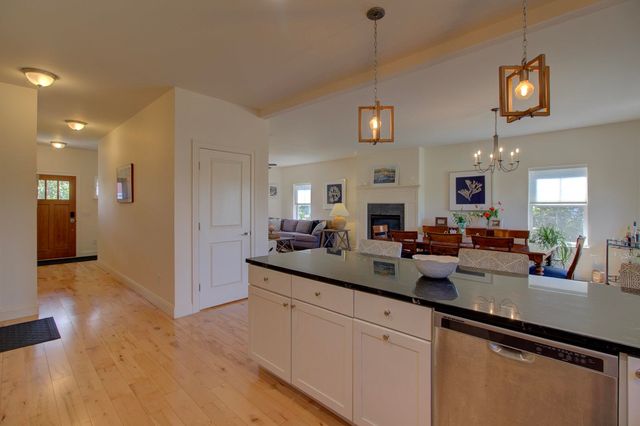 307 Rye Circle, South Burlington, VT 05403