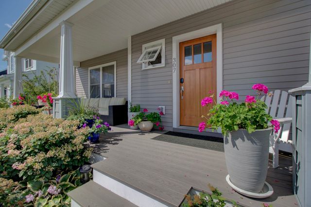 307 Rye Circle, South Burlington, VT 05403