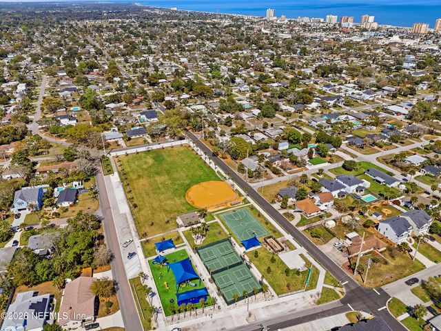 926 6TH Avenue N, Jacksonville Beach, FL 32250